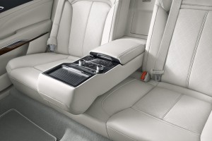 2016_ford_taurus_china_07-0419-mc-819x819