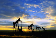 Oil Well Pumps --- Image by © Craig Aurness/CORBIS
