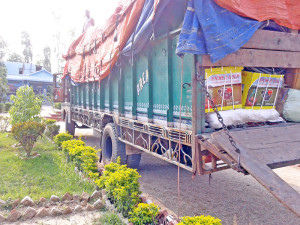 A truck laden with goods, after reportedly evading customs duty, seized by the Armed Police Force Border Security Office in Rautahat district on Sunday, May 15, 2016. Photo: Prabhat Kumar Jha