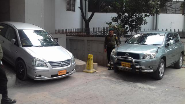 Bangladesh Customs gets back 2 duty-free cars used by World Bank