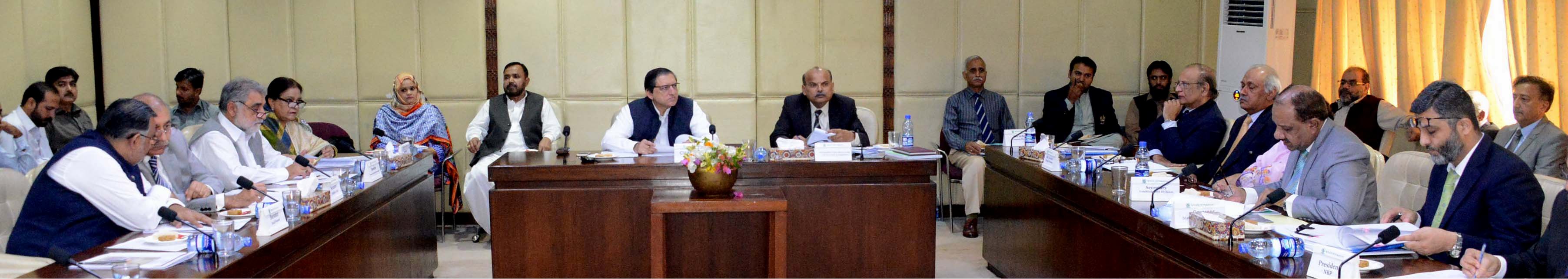 SENATOR SALEEM MANDVIWALLA, CHAIRMAN SENATE STANDING COMMITTEE ON FINANCE, REVENUE, ECONOMIC AFFAIRS, STATISTICS AND PRIVATIZATION PRESIDING OVER A MEETING OF THE COMMITTEE AT PARLIAMENT HOUSE ISLAMABAD ON OCTOBER 04, 2017.