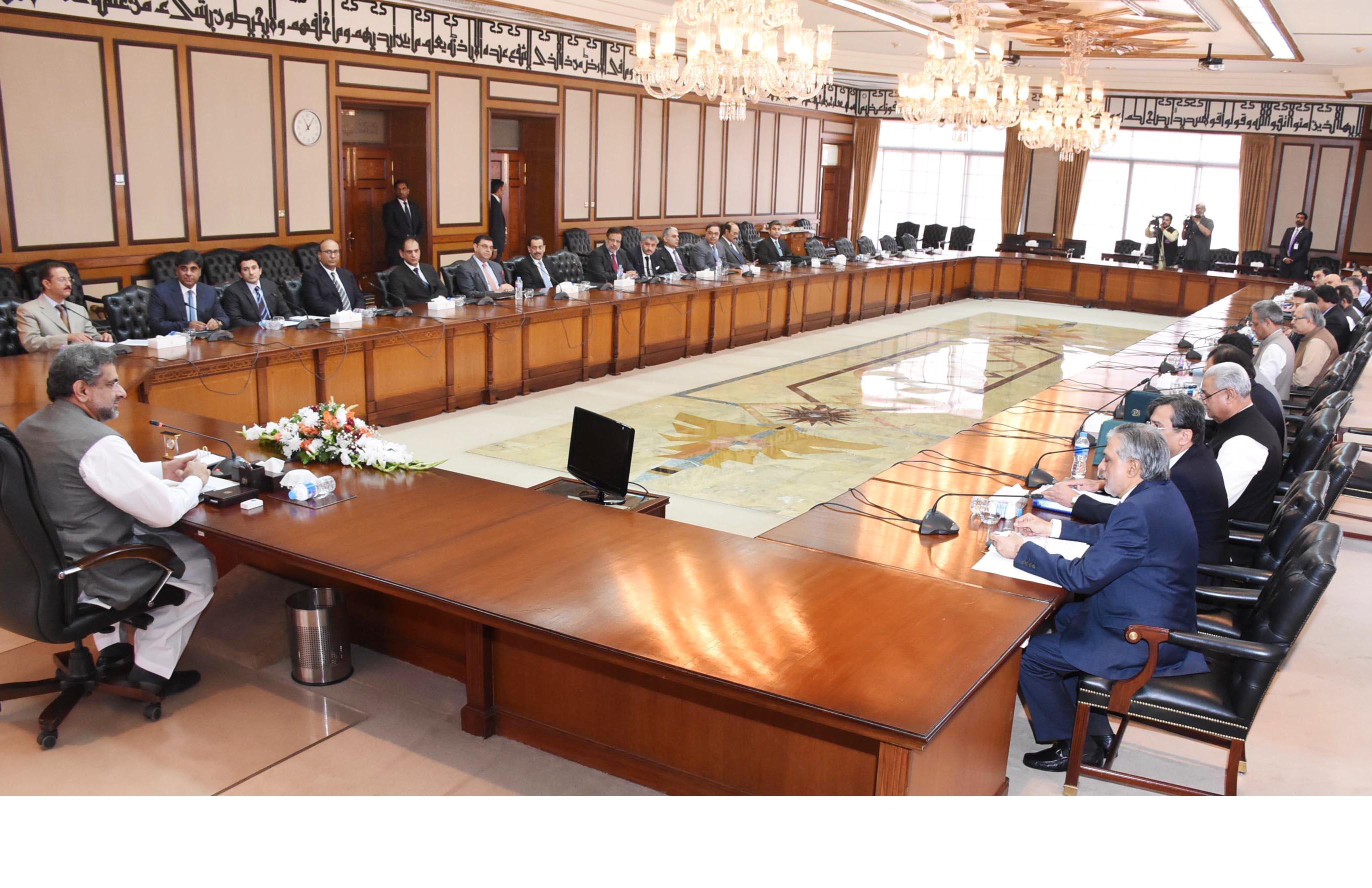 Prime Minister Shahid Khaqan Abbasi in a meeting with a delegation of All Pakistan Textile Mills Association (APTMA) at Prime Ministers Office in Islamabad on October 13, 2017