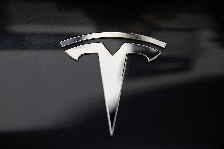 A Tesla logo is seen in Los Angeles, California U.S. January 12, 2018. REUTERS/Lucy Nicholson