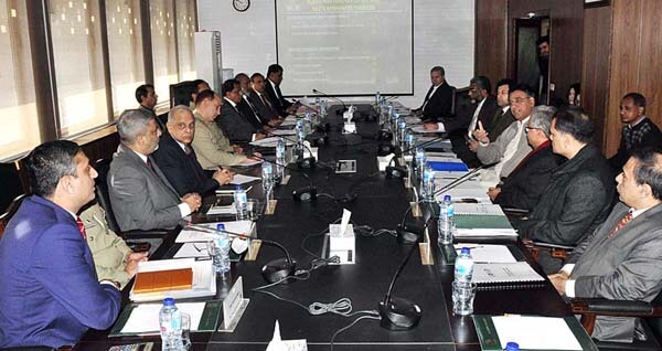 APP12-22
ISLAMABAD: January 22 - Federal Minister for Planning, Development & Special Initiatives Asad Umar chairing 63rd meeting of the National Logistic Board (NLB). APP photo by Saleem Rana