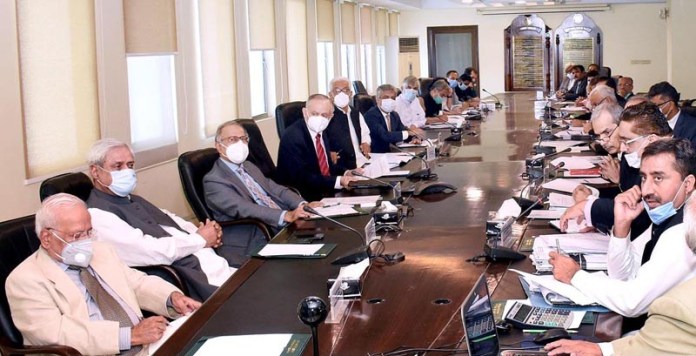 APP03-12
ISLAMABAD: October 12 - Adviser To The Prime Minister On Finance And Revenue, Dr. Abdul Hafeez Shaikh chairing a meeting of the National Price Monitoring Committee (NPMC) to Curb Inflation. APP