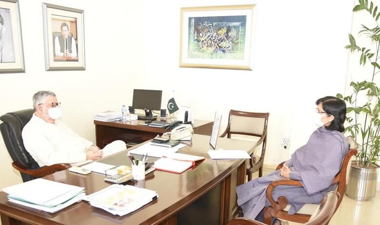 FEDERAL MINISTER FOR FINANCE AND REVENUE, MR. SHAUKAT TARIN, IN A MEETING WITH THE SPECIAL ASSISTANT TO THE PRIME MINISTER ON SOCIAL PROTECTION & POVERTY ALLEVIATION DR. SANIA NISHTAR AT THE FINANCE DIVISION  10 AUGUST, 2021.