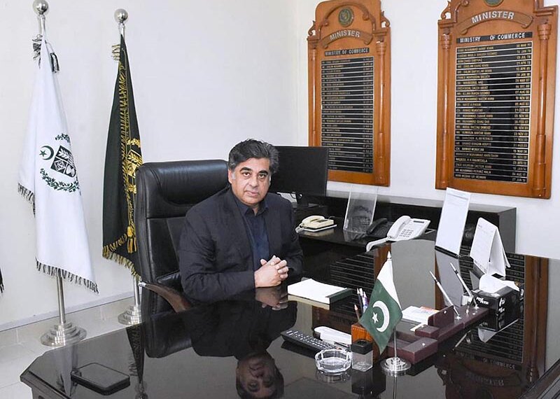 APP41-180823
ISLAMABAD: August 18 - Caretaker Federal Minister for Commerce and Industries Mr. Gohar Ejaz has taken Formal Charge of the Ministries. APP/MAF/ABB/ZID