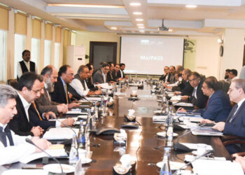 APP40-110924
ISLAMABAD: September 11 - Federal Minister for Finance and Revenue Senator Muhammad Aurangzeb chaired the meeting of the Economic Coordination Committee (ECC) at the Finance Division. APP/ABB