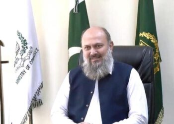 APP61-120324
ISLAMABAD: March 12 – Jam Kamal Khan officially assumes his duties as the Federal Minister for Commerce, marking a new chapter in his political career. APP/ABB